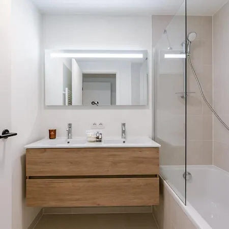 Luxury Seaview With Free Private Parking Apartament